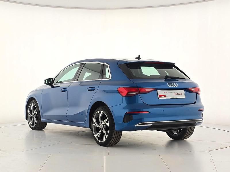 Usado Audi A3 Advanced 116 CV (85 kW) 2022 Azul Berlina