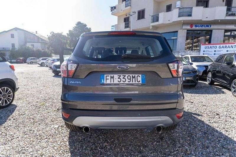 Grigio Usata 2018 Ford Kuga S SUV | 13.900 € (Buon prezzo) - Immagine 1/4
