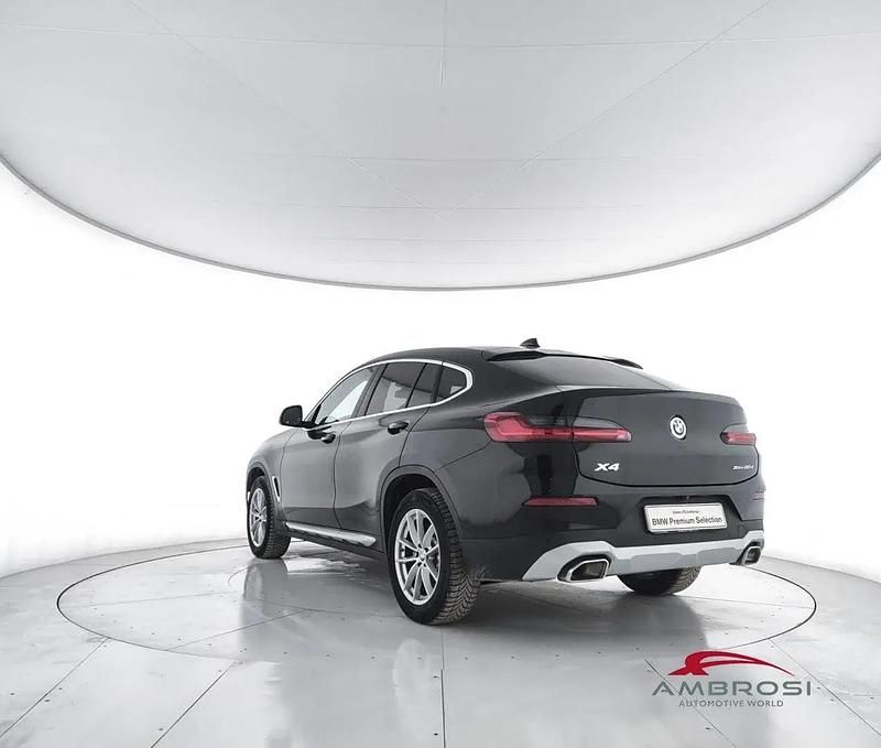 Begagnad BMW X4 190 HK (139 kW) 2023 Svart SUV