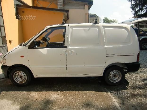 Nissan vanette 1999