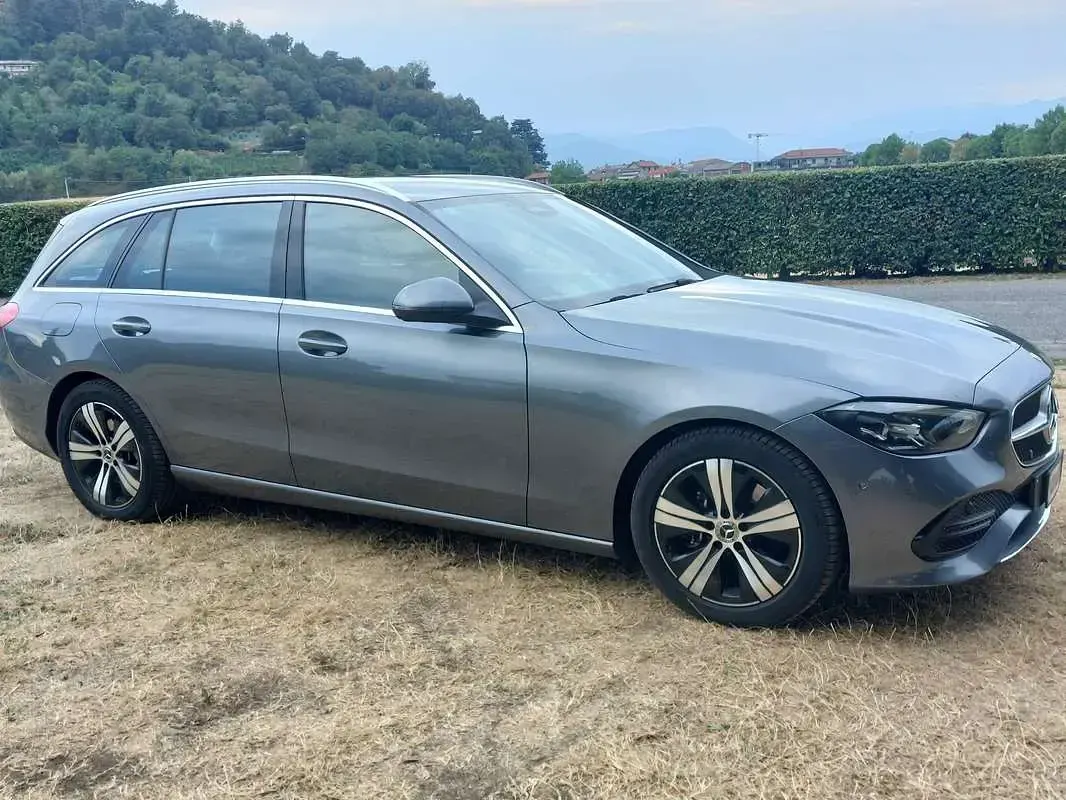 Usata Mercedes C220 200 CV (147 kW) 2022 Grigio Station wagon