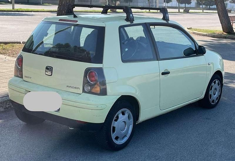 Usata Seat Arosa Stella 50 CV (36 kW) 2004 Giallo Utilitaria