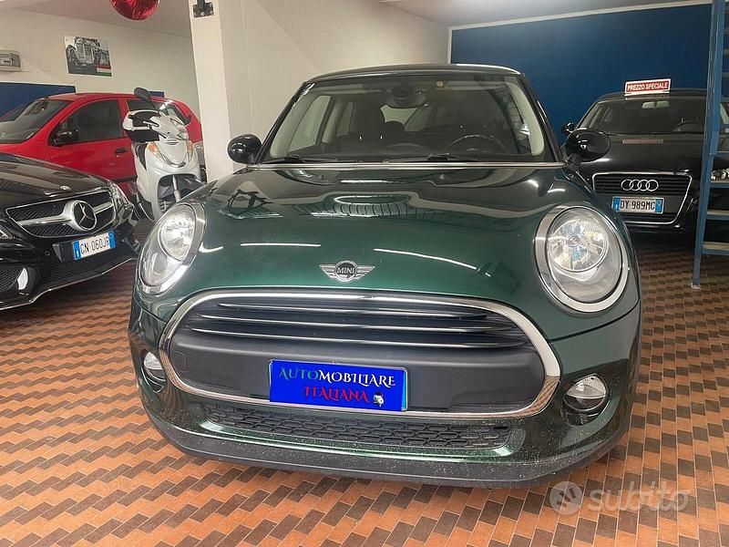 Usata Mini One D Business 95 CV (69 kW) 2017 Verde Utilitaria