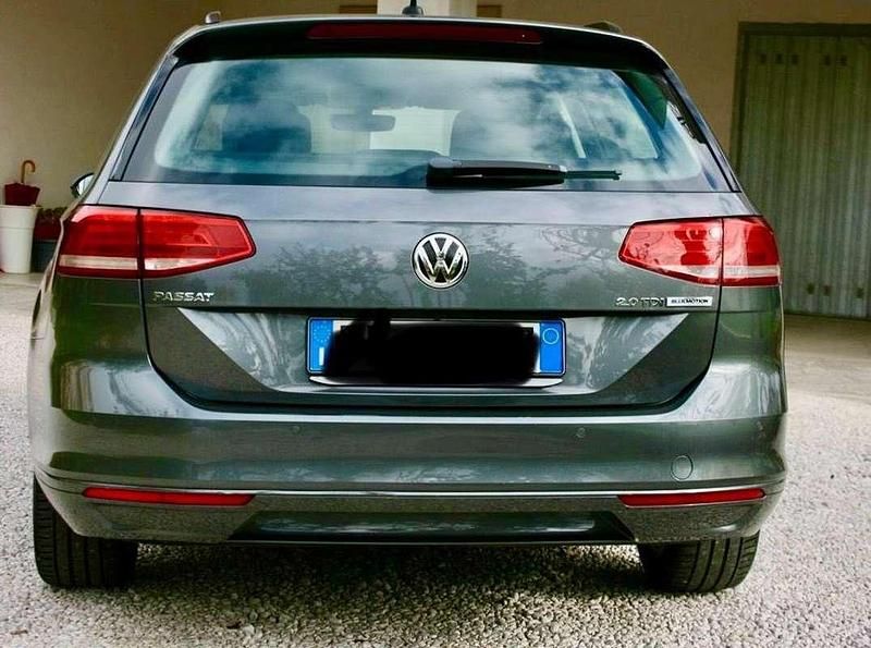 Usata VW Passat Business 150 CV (110 kW) 2016 Grigio Station wagon