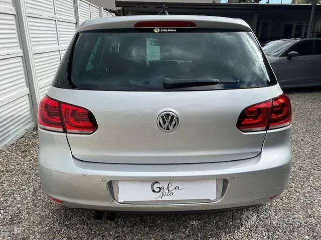 Usado VW Golf VI Highline 122 CV (89 kW) 2011 Gris Utilitario