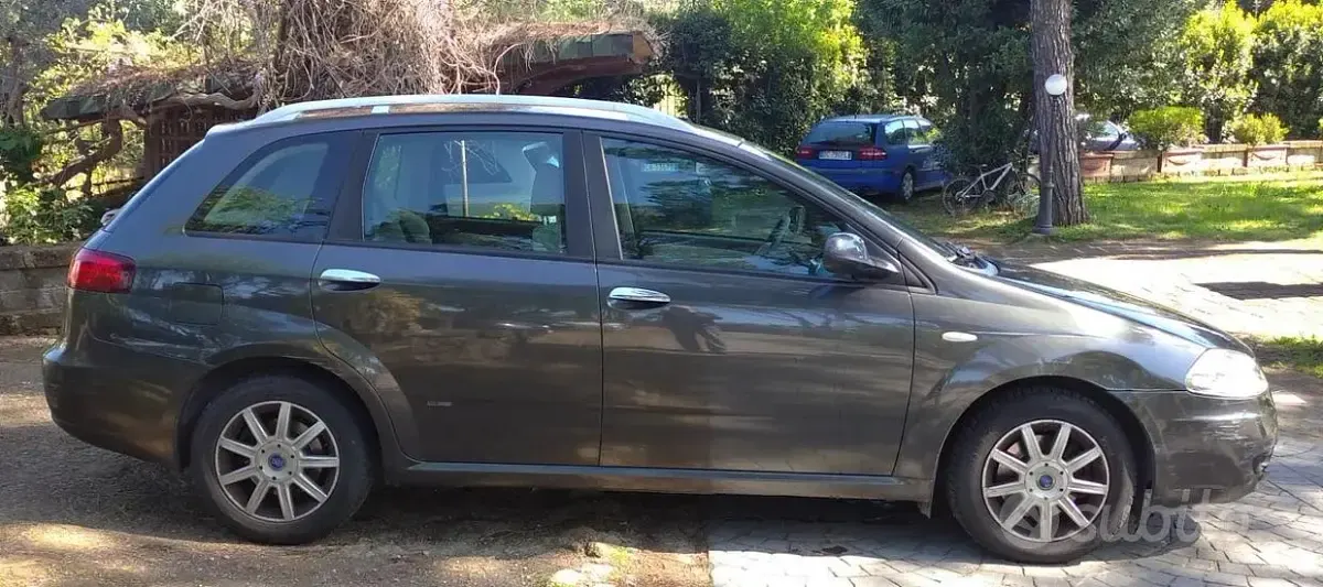 Usata Fiat Croma 150 CV (110 kW) 2006 Grigio Station wagon