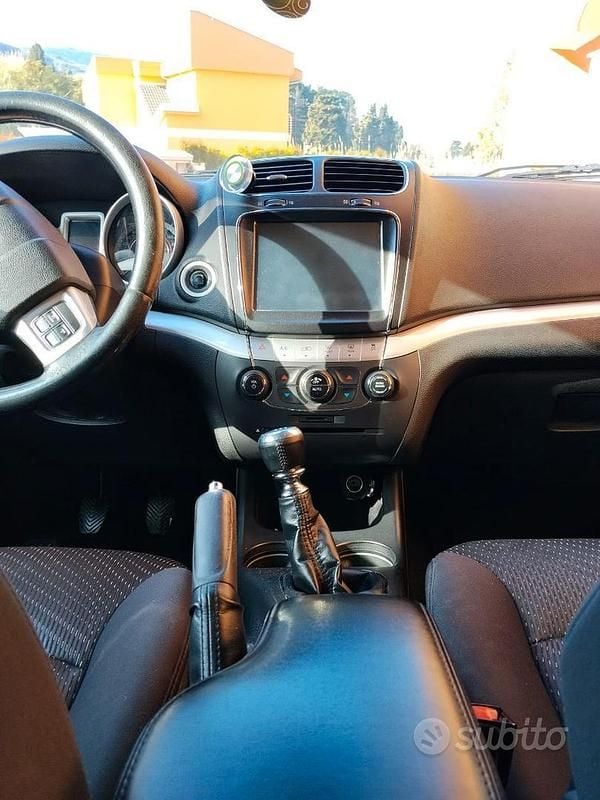 Usata Fiat Freemont Urban 140 CV (102 kW) 2012 Grigio SUV