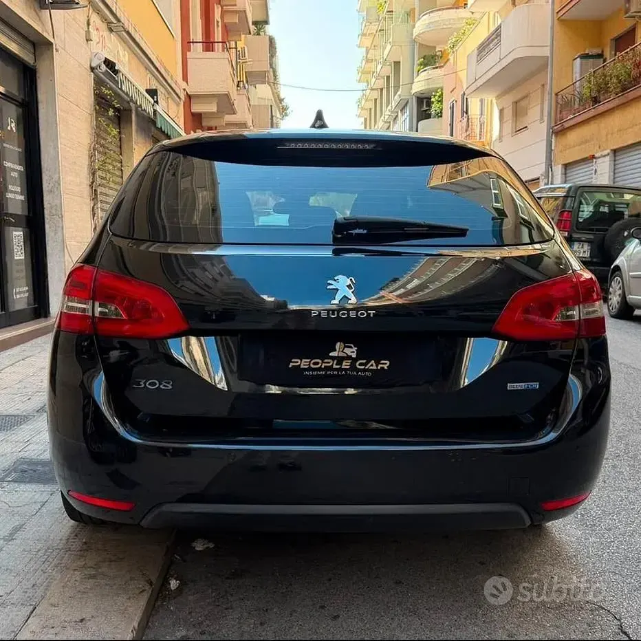 Usata Peugeot 308 120 CV (88 kW) 2015 Nero Station wagon