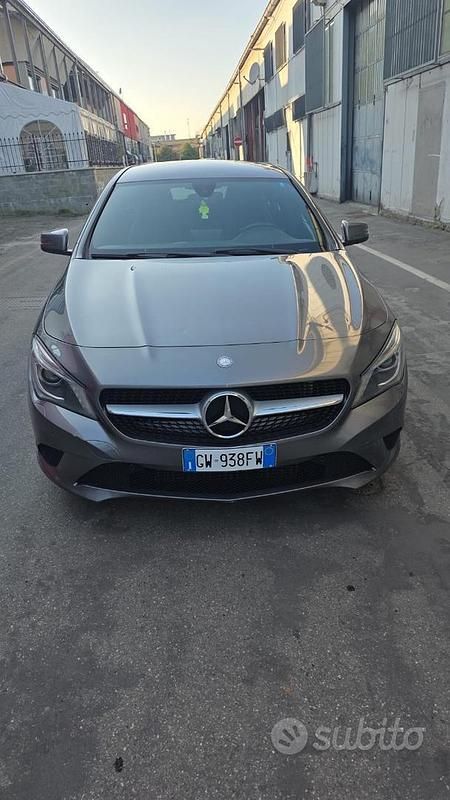 Usata Mercedes CLA200 136 CV (100 kW) 2015 Grigio Station wagon