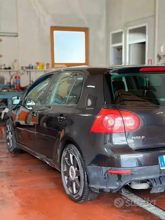 Usata VW Golf IV 140 CV (102 kW) 2005 Nero Berlina