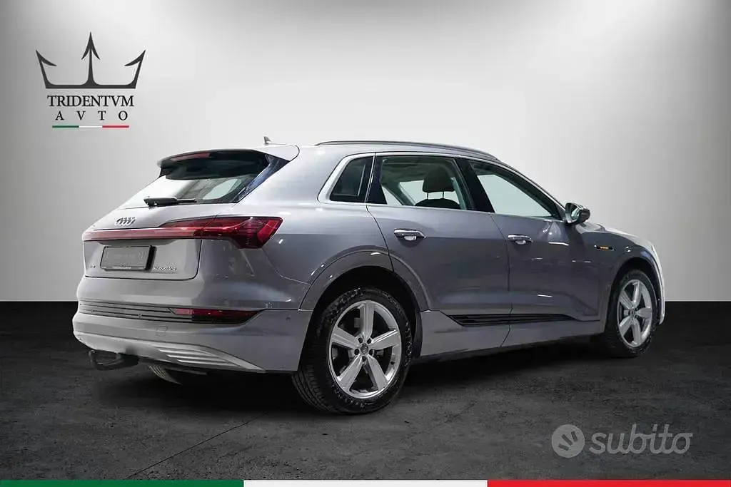 Usata Audi e-tron 230 kW (313 CV) 2019 Argento SUV