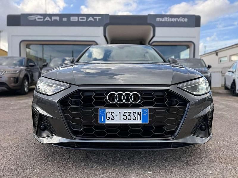 Käytetty Audi A4 S-Line 163 HP (119 kW) 2023 Harmaa Farmari