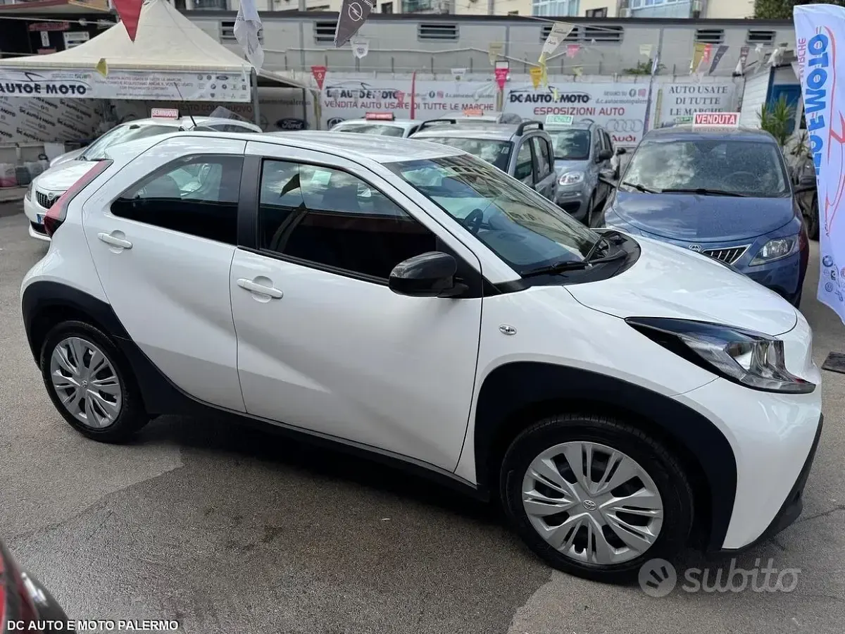 Usata Toyota Aygo X Trend 72 CV (52 kW) 2022 Bianco SUV