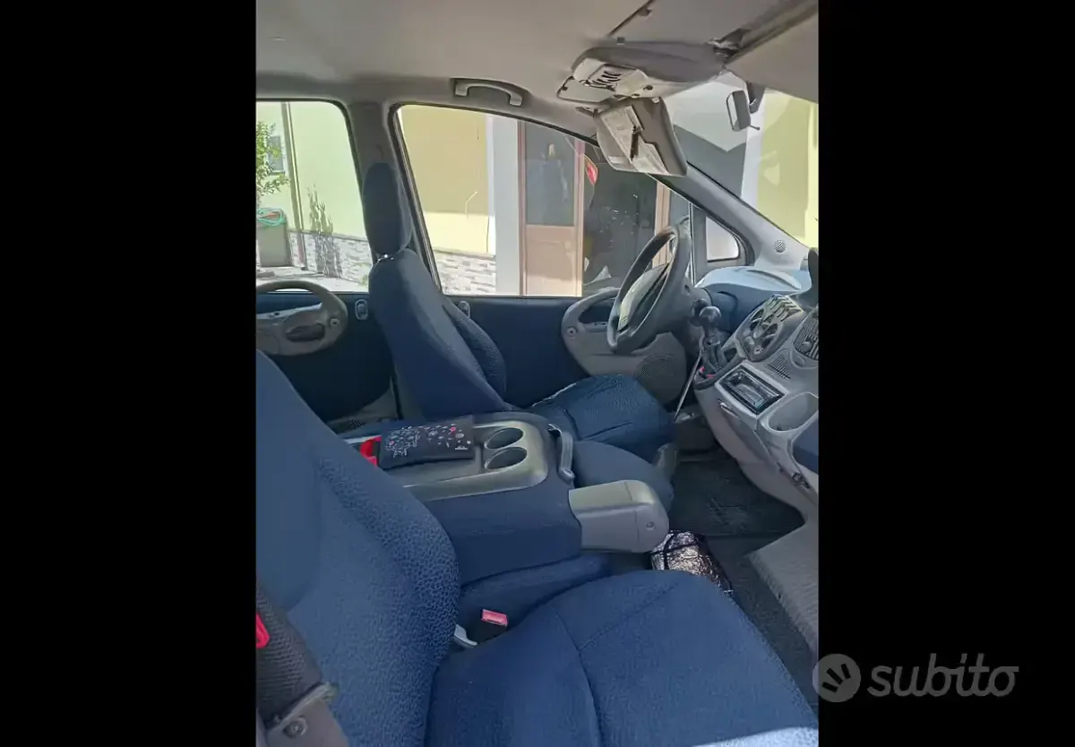 Usata Fiat Multipla 116 CV (85 kW) 2003 Grigio Monovolume
