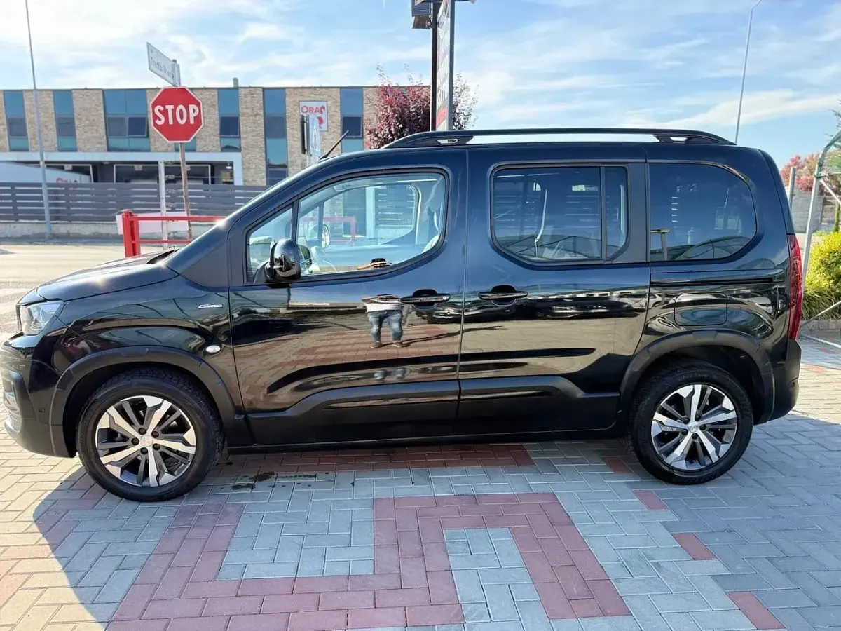 Usata Peugeot Rifter GT-line 101 CV (74 kW) 2020 Nero Monovolume