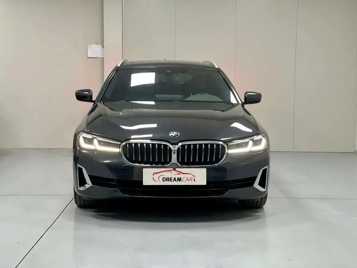 Usata BMW 518 Luxury Line 190 CV (139 kW) 2021 Grigio Station wagon