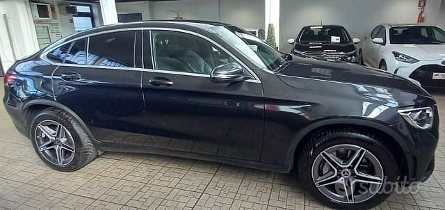Usata Mercedes GLC200 Premium 163 CV (119 kW) 2022 Nero SUV