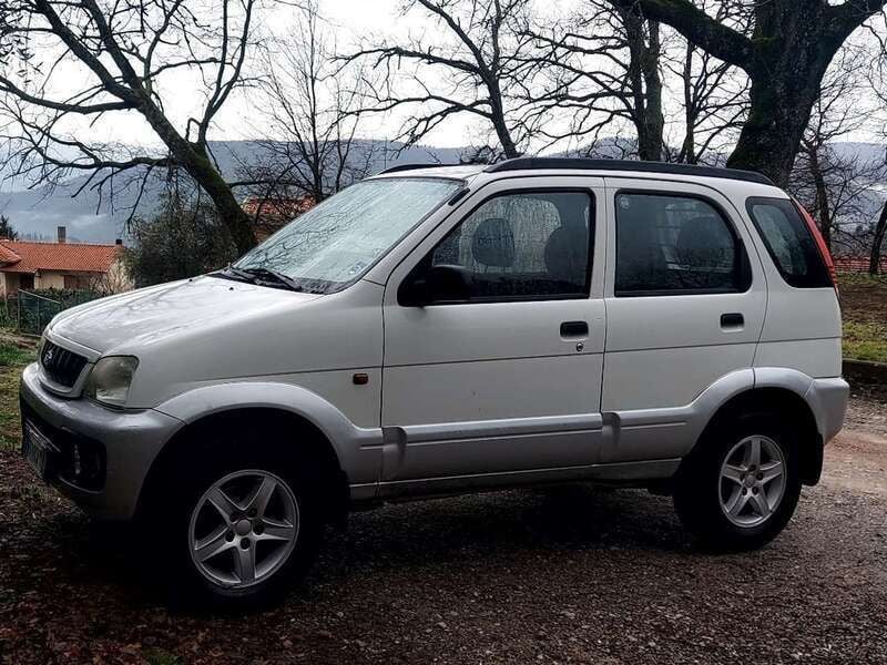 Usata Daihatsu Terios 86 CV (63 kW) 2002 Bianco SUV