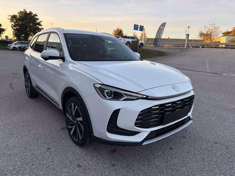 Nuova MG ZS Luxury 197 CV (144 kW) 2026 Dover white SUV