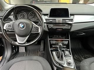 Usata BMW 218 Efficient Dynamics 150 CV (110 kW) 2017 Blu Monovolume
