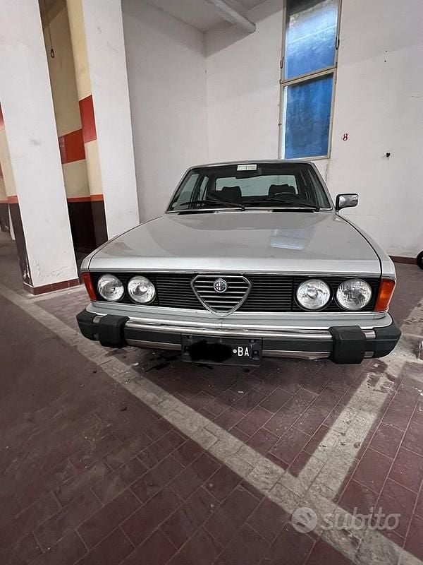 Usata Alfa Romeo Alfa 6 158 CV (116 kW) 1980 Grigio Berlina