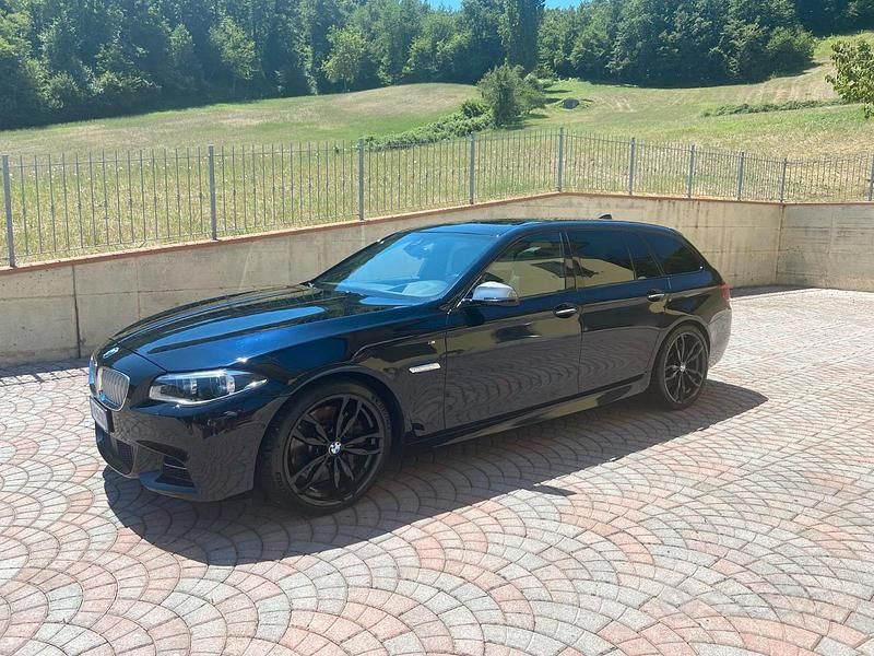 Usata BMW 550 M Performance 381 CV (280 kW) 2015 Blu Station wagon