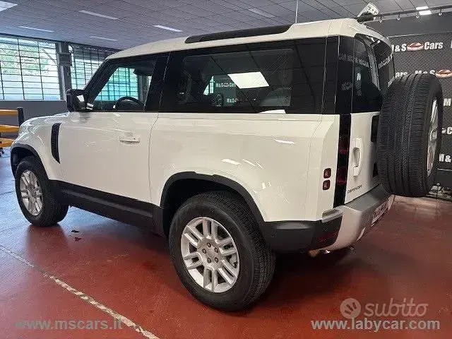 Käytetty Land Rover Defender S 200 HP (147 kW) 2024 Valkoinen Katumaasturi