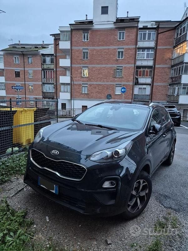 Nero Usata 2021 Kia Sportage Urban SUV | 15.700 € (Ottimo prezzo) - Immagine 1/4