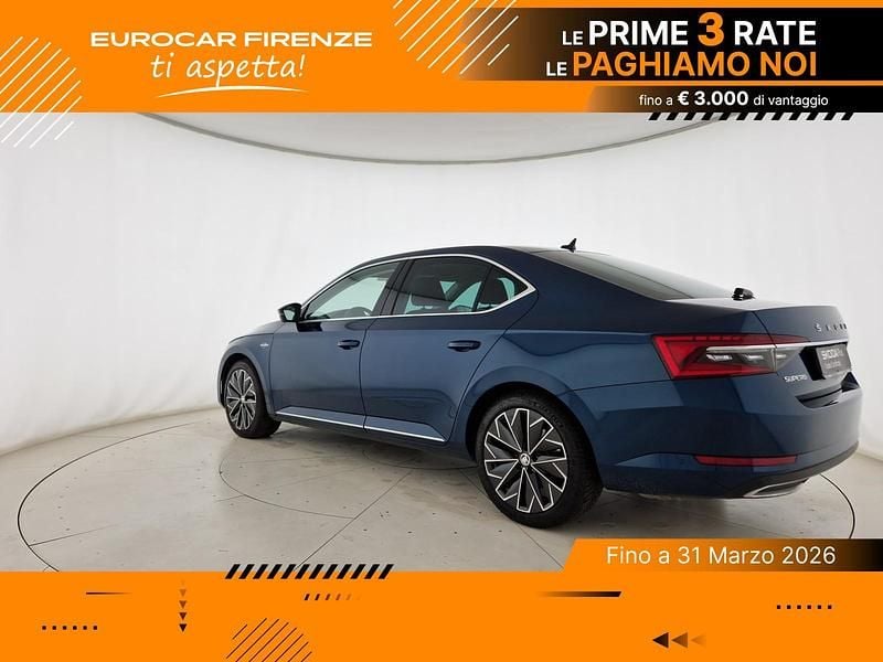 Usata Skoda Superb LAURIN & KLEMENT 200 CV (147 kW) 2022 Blu lava metallizzato Berlina