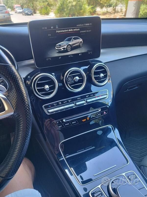 Usata Mercedes GLC250 Premium 211 CV (155 kW) 2019 Bianco Coupé