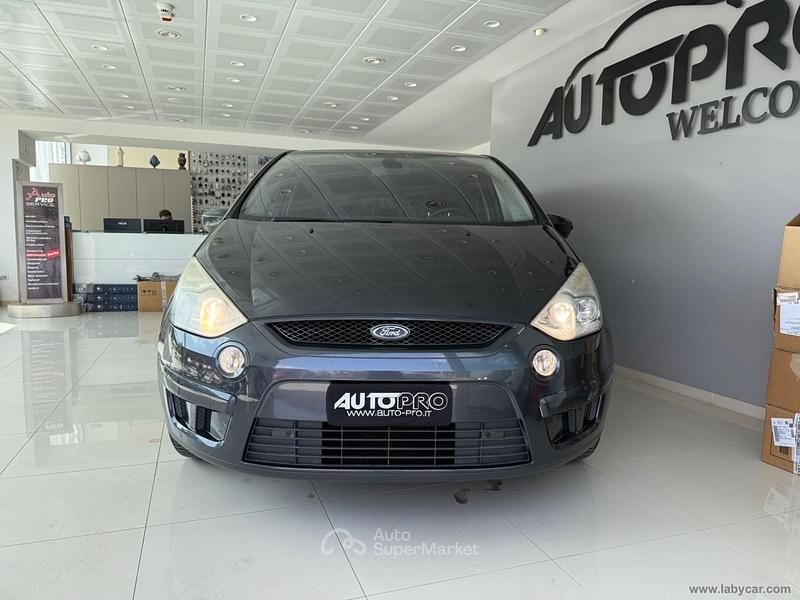 Usata Ford S-MAX Titanium 145 CV (106 kW) 2008 Grigio Monovolume