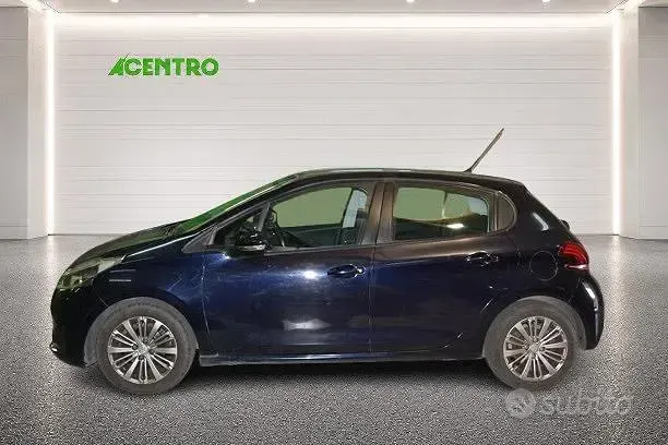 Usata Peugeot 208 Allure 83 CV (61 kW) 2019 Blu Utilitaria