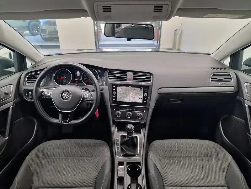 Usata VW Golf VII Business 116 CV (85 kW) 2018 Grigio scuro Utilitaria