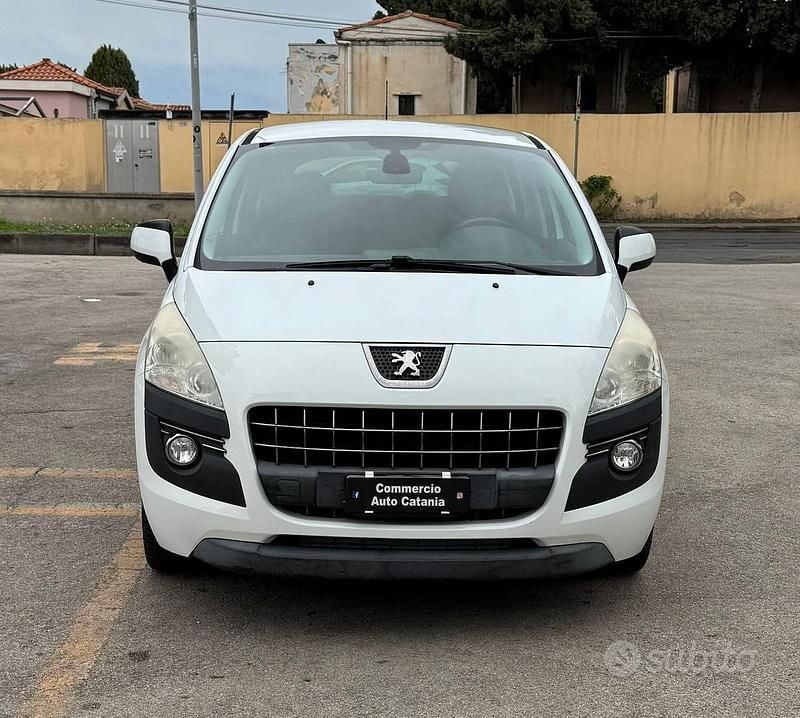 Bianco Usata 2012 Peugeot 3008 Allure Monovolume | 4990 € (Buon prezzo) - Immagine 1/4