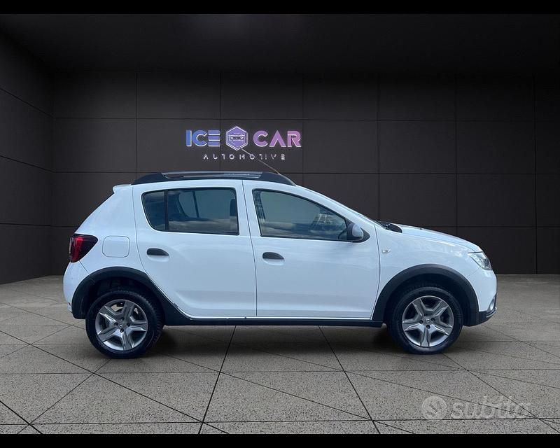 Usata Dacia Sandero Stepway 90 CV (66 kW) 2018 Bianco Berlina