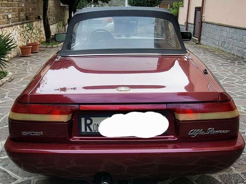 Usata Alfa Romeo Spider 106 CV (77 kW) 1992 Rosso Cabrio