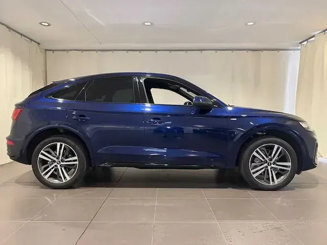 Usata Audi Q5 Sportback S-line plus 204 CV (150 kW) 2022 Blu navarra metallizzato SUV