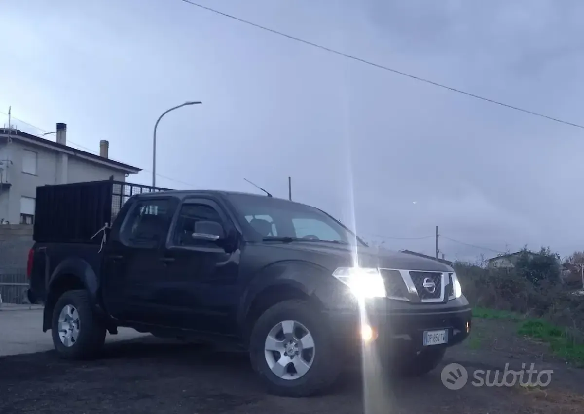 Usata Nissan Navara SE 171 CV (125 kW) 2006 Pick-up