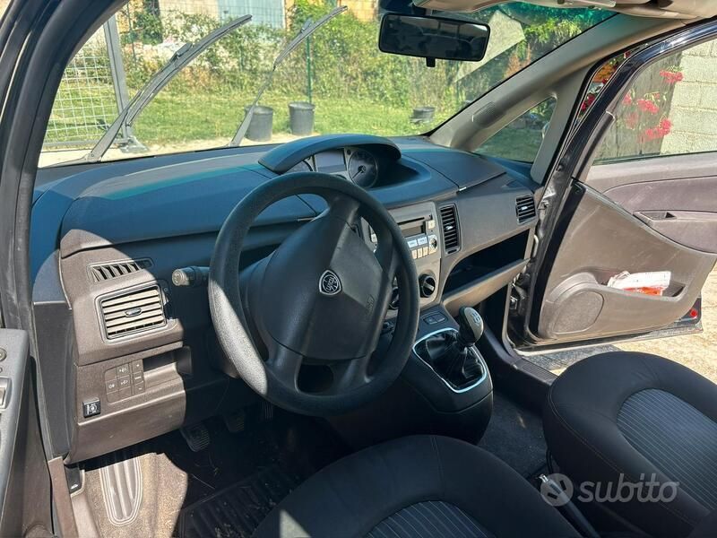 Usata Lancia Musa 95 CV (69 kW) 2009 Nero Monovolume