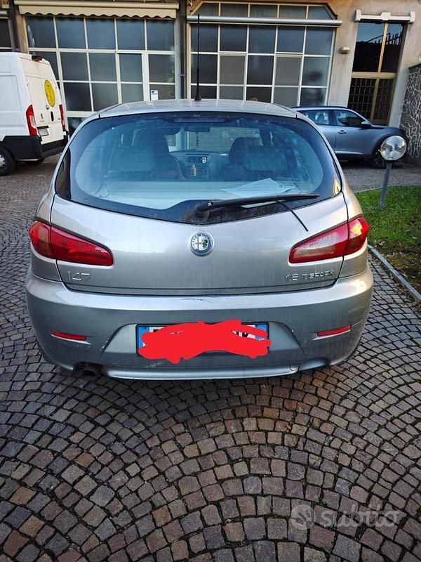 Usata Alfa Romeo 147 2007 Grigio Utilitaria