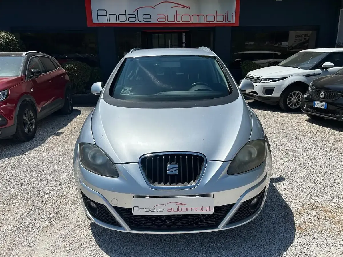 Usata Seat Altea XL Style 105 CV (77 kW) 2011 Argento Monovolume