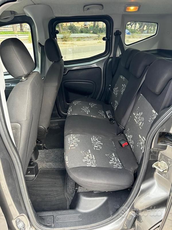 Occasion Fiat Qubo Dynamic 80 ch (58 kW) 2015 Gris Monospace
