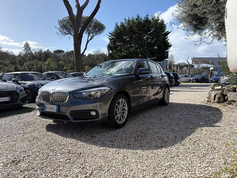 Usata BMW 114 95 CV (69 kW) 2019 Grigio Utilitaria