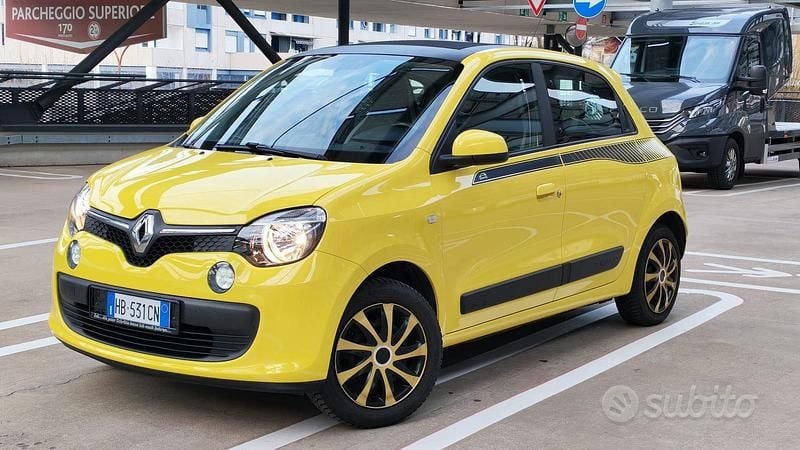 Usata Renault Twingo 90 CV (66 kW) 2015 Giallo Utilitaria