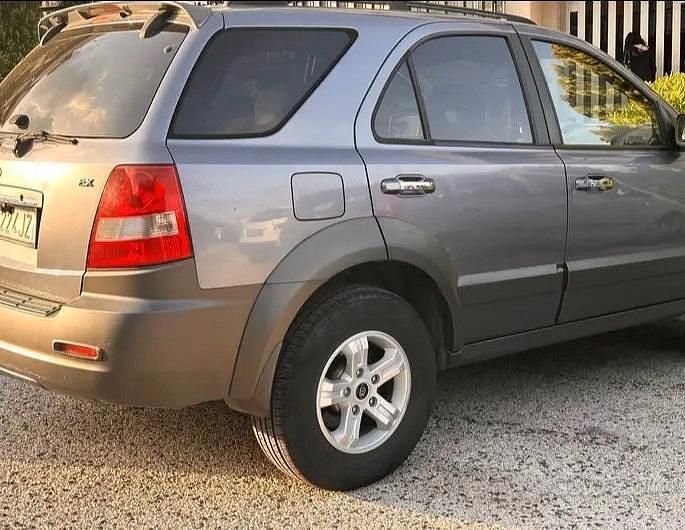 Usata Kia Sorento 140 CV (102 kW) 2005 Grigio SUV