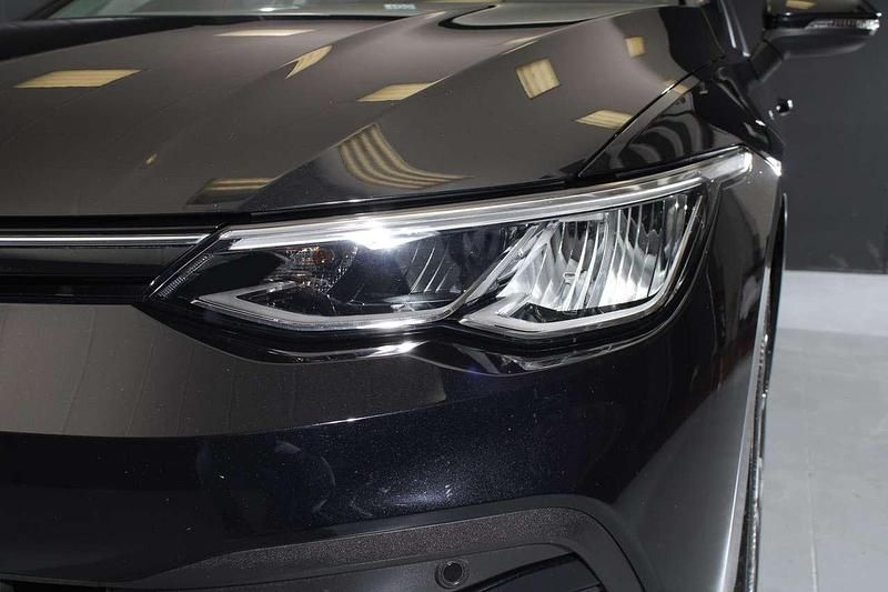 Usata VW Golf VIII Life 110 CV (80 kW) 2023 Nero Utilitaria