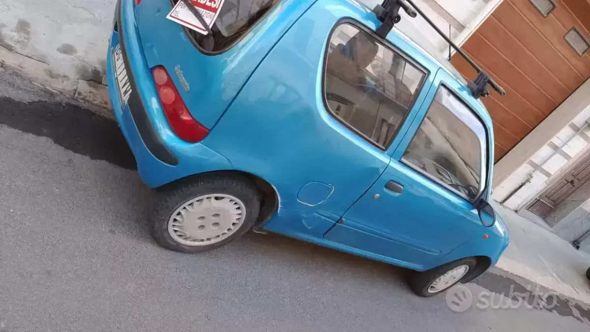 Usata Fiat 600 39 CV (28 kW) 1999 Bluazzurro Berlina