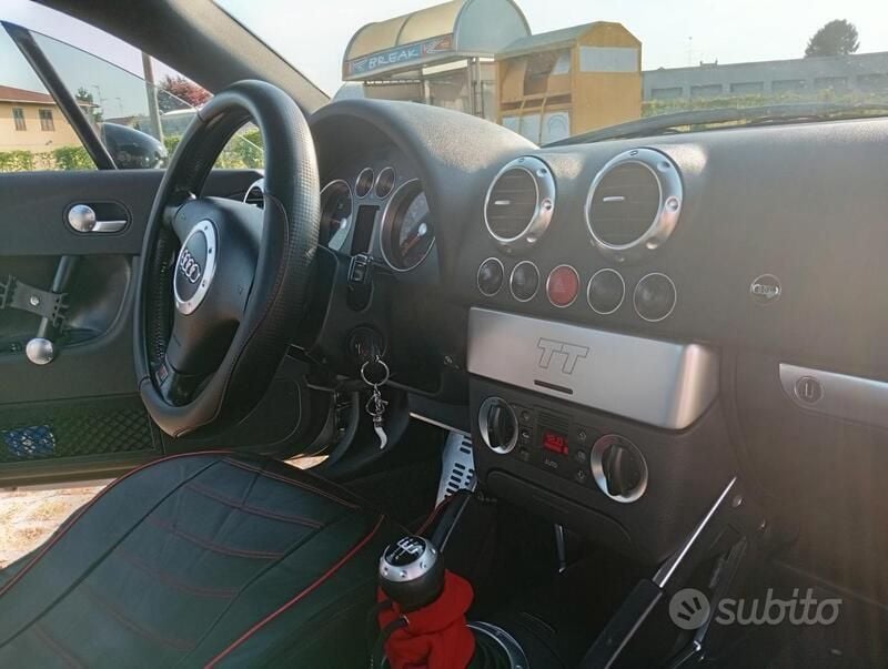 Usata Audi TT 180 CV (132 kW) 1999 Grigio Coupé