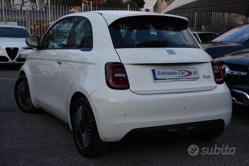 Usata Fiat 500e Icon 42 kW (58 CV) 2022 Bianco Berlina