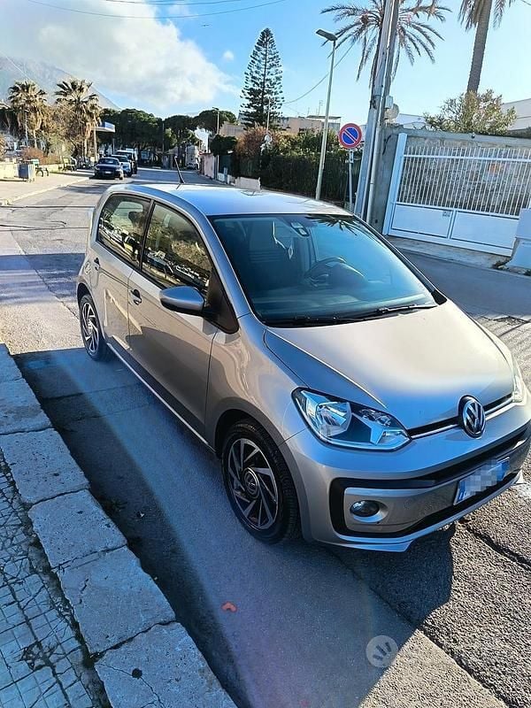 Usata VW up! 60 CV (44 kW) 2019 Grigio Utilitaria